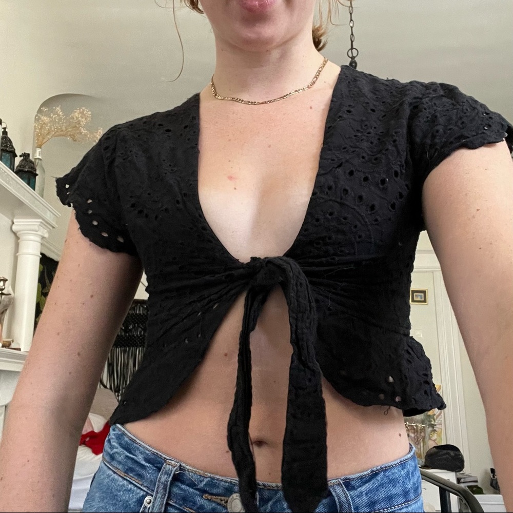 Black Eyelet Tie Front Ruffled Sleeve Crop Top
